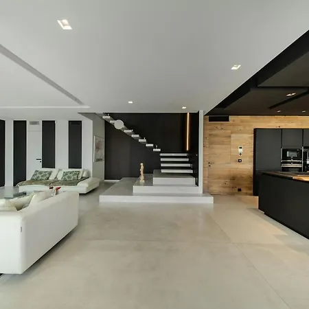 Bonheur 3 Bedrooms, 3 Bathrooms, Pool, Sea View
