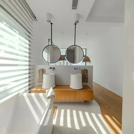 Bonheur 3 Bedrooms, 3 Bathrooms, Pool, Sea View Villa