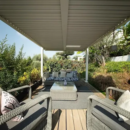Bonheur 3 Bedrooms, 3 Bathrooms, Pool, Sea View Villa